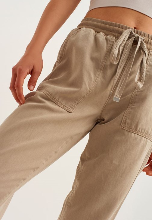 Ajurlu Triko ve Jogger Pantolon Kombini