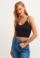 Pile Detaylı Bol Pantolon ve Crop Top Kombini