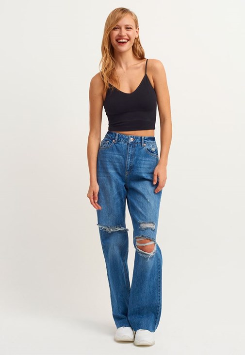 Pile Detaylı Bol Pantolon ve Crop Top Kombini