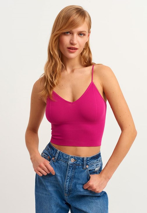 Dikişsiz Crop Top ve Straight-Fit Denim Pantolon Kombini