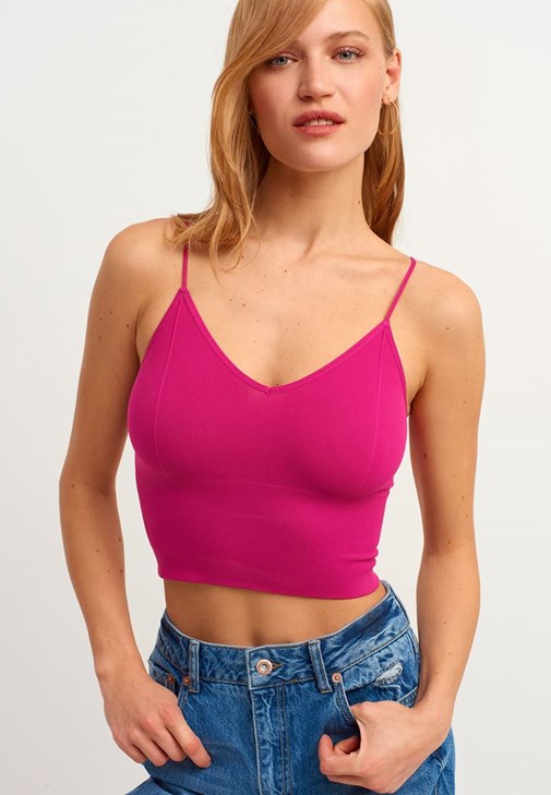 Dikişsiz Crop Top ve Straight-Fit Denim Pantolon Kombini