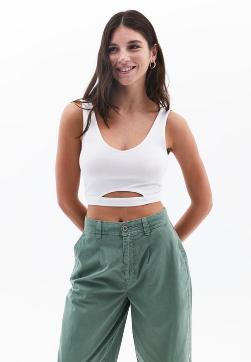 Beyaz Cut-Out Detaylı Crop Atlet