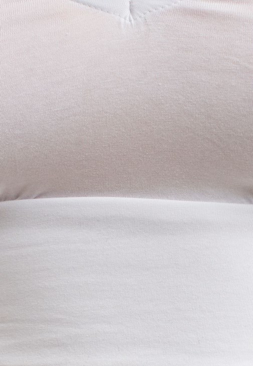 V-Neck Crop Atlet ve Denim Pantolon Kombini