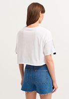 Bayan Beyaz Baskı ve Şerit Detaylı Pamuklu Crop Tişört