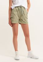 Bayan Yeşil Pamuklu ve Cepli Mini Şort