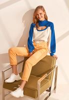 Baggy-Fit Pantolon ve Sweatshirt Kombini