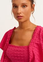 Bayan Pembe Fırfırlı ve Nakışlı Crop Bluz