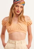 Yırtmaçlı Wide-Leg Pantolon ve Crop Bluz Kombini