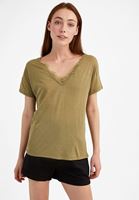 Bayan Yeşil V Yaka Dantel Detaylı Tişört