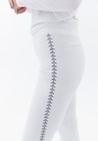 Nakışlı Slim-Fit Pantolon ve Gömlek Kombini