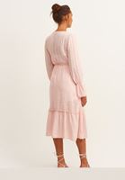 Bağcık Detaylı Uzun Kimono Ve Bantlı Topuklu Ayakkabı Kombini