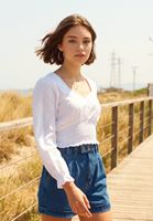 Gipeli Bluz ve Denim Şort Kombini