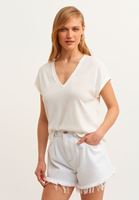 Bayan Krem V-Neck Oversize Tişört