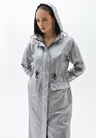 Bayan Gümüş Metalik Uzun Yağmurluk