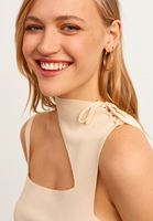 Bayan Kum Beji Cut-Out Detaylı Triko Top