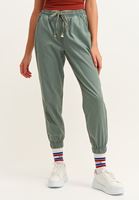 Nature Friendly Jogger Pantolon ve Kapüşonlu Sweatshirt Kombini