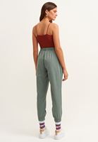 Nature Friendly Jogger Pantolon ve Kapüşonlu Sweatshirt Kombini