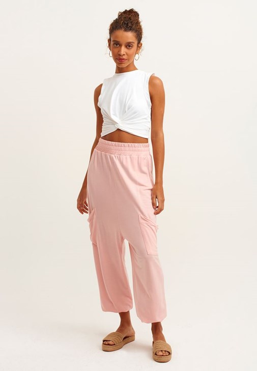 Beli Büzgülü Crop ve Jogger Pantolon Kombini