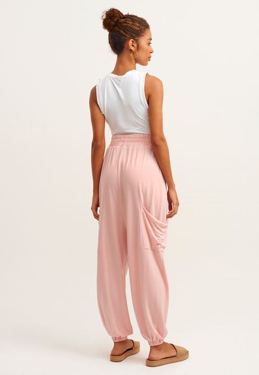 Beli Büzgülü Crop ve Jogger Pantolon Kombini
