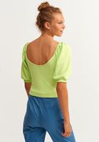 Balon Kollu Bluz ve Crop Pantolon Kombini