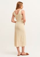 Bayan Kum Beji Cut-Out ve Yırtmaç Detaylı Elbise