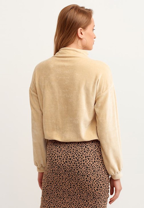 Büzgülü Midi Etek ve High-Neck Triko Top Kombini