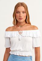 Bayan Beyaz Omzu Açık Crop Bluz