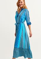 Bayan Çok Renkli Desenli ve Kuşaklı Maxi Elbise