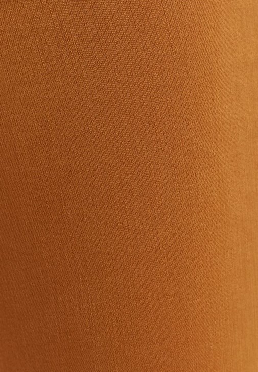 Dantelli Bralet ve Skinny Pantolon Kombini