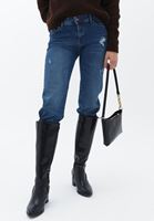 Cepli Gömlek ve Denim Pantolon Kombini