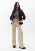 Oversize Baskılı Sweatshirt ve Kargo Pantolon Kombini