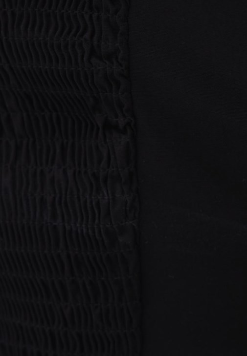 Düğmeli Blazer Yelek ve Şort Kombini