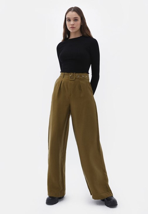 Oversize Cepli Gömlek ve Wide-Leg Pantolon Kombini