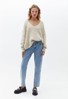 Triko Kazak ve Cigarette-Fit Denim Pantolon Kombini