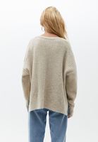 Triko Kazak ve Cigarette-Fit Denim Pantolon Kombini