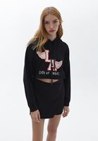 Kapüşonlu Crop Sweatshirt ve Mini Etek Kombini