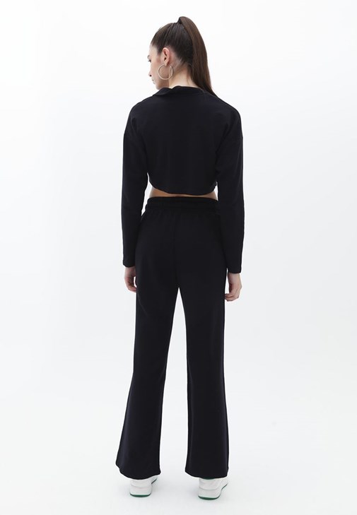 Baskılı Sweatshirt ve Wide-Leg Pantolon Kombini