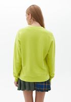 Oversize Sweatshirt ve Mini Etek Kombini