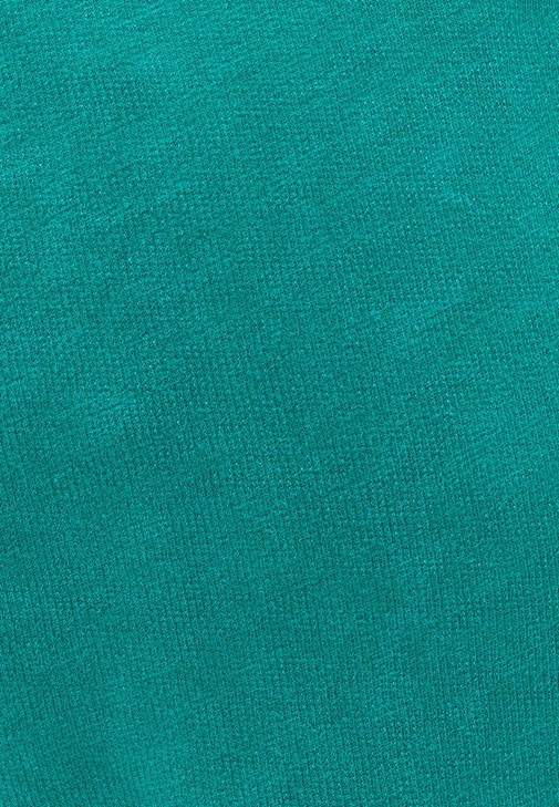 Yıkamalı Pantolon ve Halter Yaka Atlet Kombini