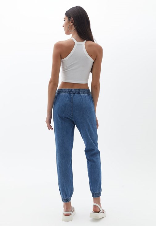 Beli Lastikli Denim Jogger ve Atlet Kombini