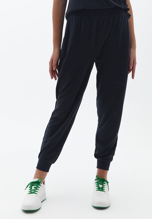 Kolsuz Sweatshirt ve Jogger Kombini