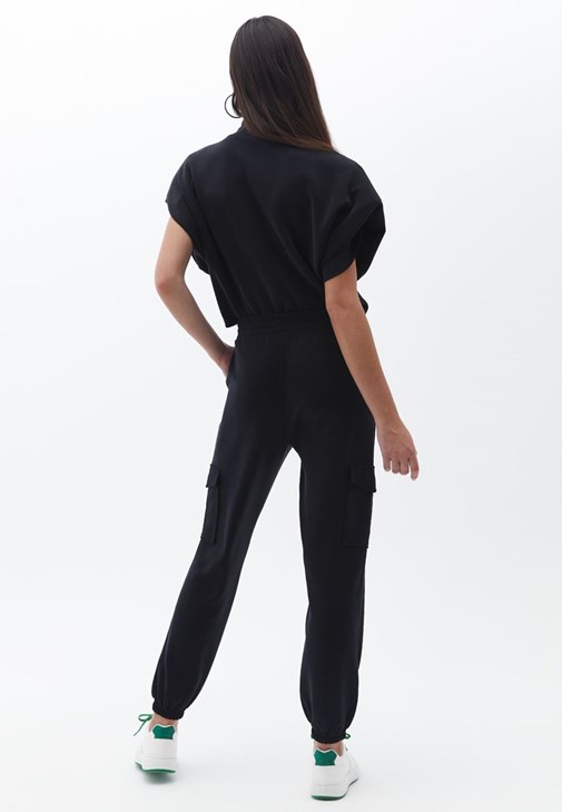 Jogger Pantolon ve Sweatshirt Kombini