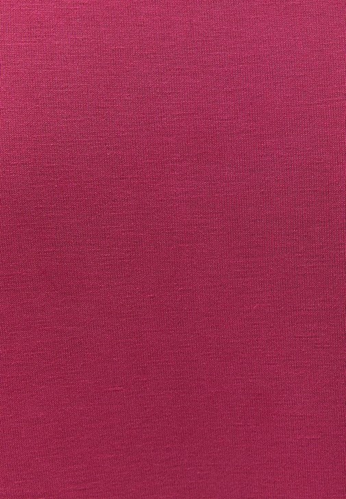 Soft-Touch Tişört ve Toparlayıcı Pantolon Kombini