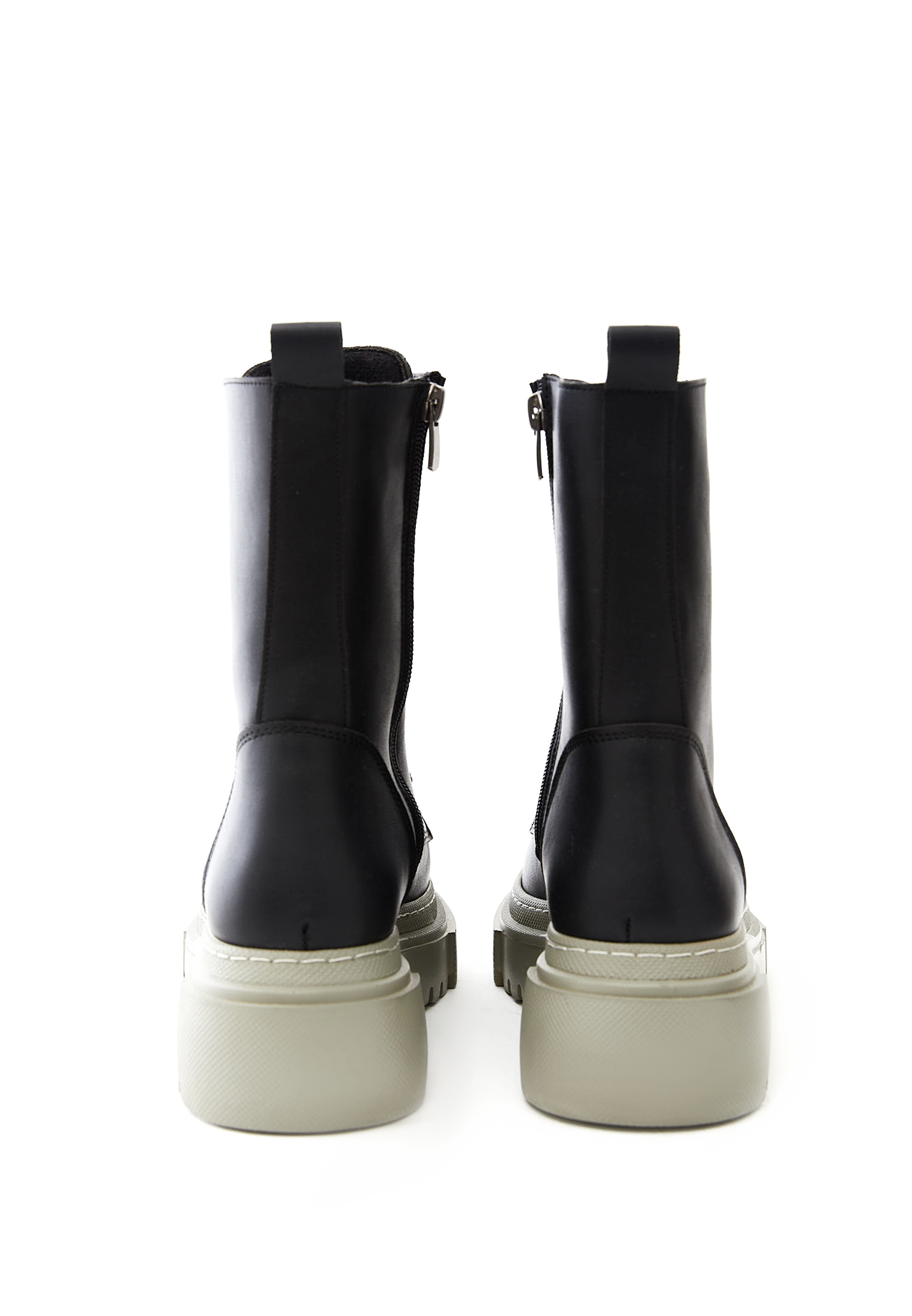 Siyah Vegan Deri Bağcıklı Postal 22KOX-ERBASDUZ | OXXO