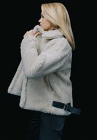 Bayan Bej Kürk Detaylı Oversize Mont