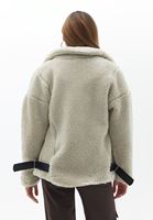 Bayan Bej Kürk Detaylı Oversize Mont