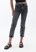 Straight-Fit Pantolon ve Tek Omuzlu Atlet Kombini