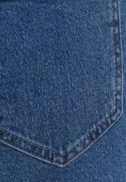 Baskılı Gömlek ve Pantolon Kombini