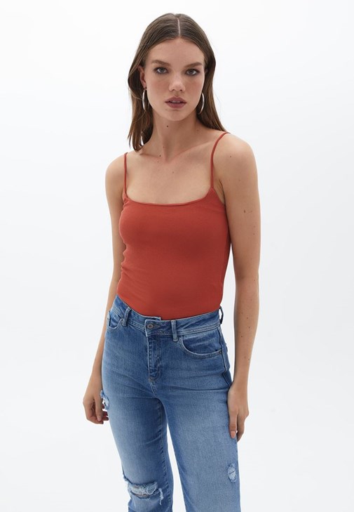 Turuncu Pamuklu Kare Yaka Atlet