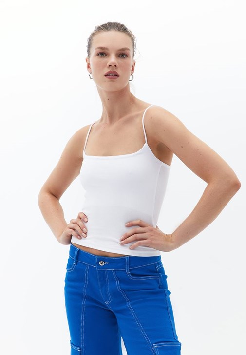 Askılı Atlet ve İpli Jogger Pantolon Kombini